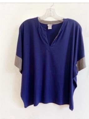 Natori kimono top navy blue dolman sleeve gray split neck
